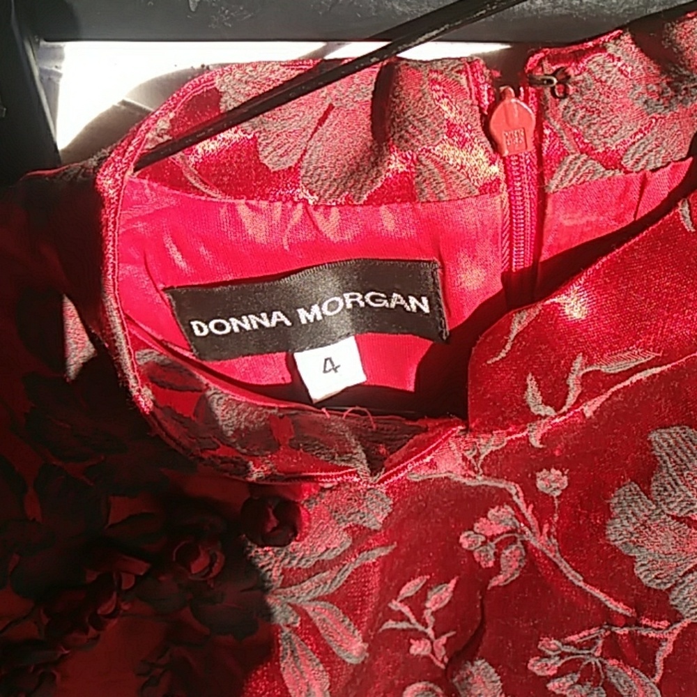Dress - Picture 2 of 4